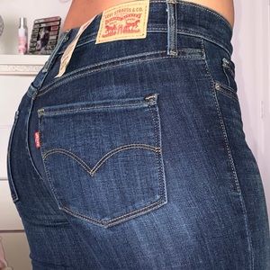 Levi’s 315 Shaping Bootcut